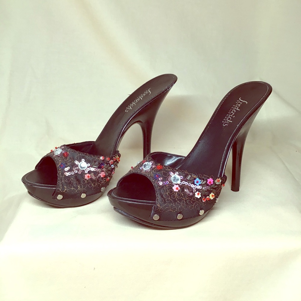 Frederick’s of Hollywood slides size 6